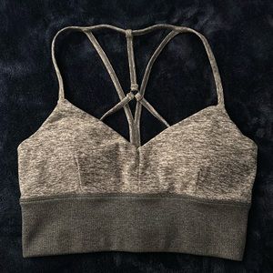 Alo Yoga - Alosoft Lavish Bra - Gray Size S - EUC